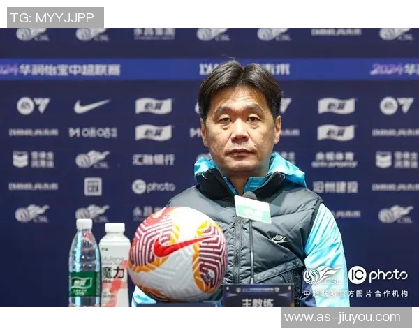 李霄鹏寄语球队专注自我展现实力期待明天比赛精彩表现